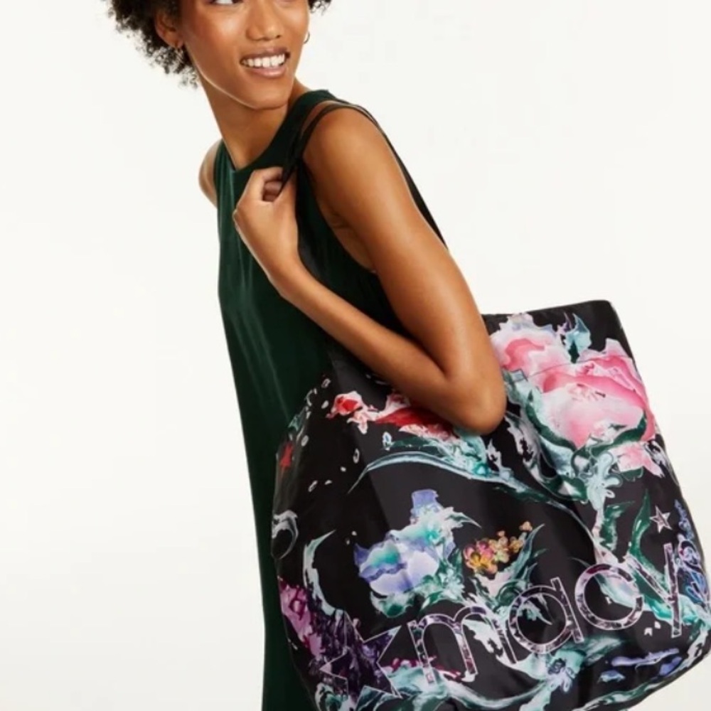 MACYS OCEANCYCLE BEACH TO BAG REUSABLE FOLDABLE TOTE BAG NEW
